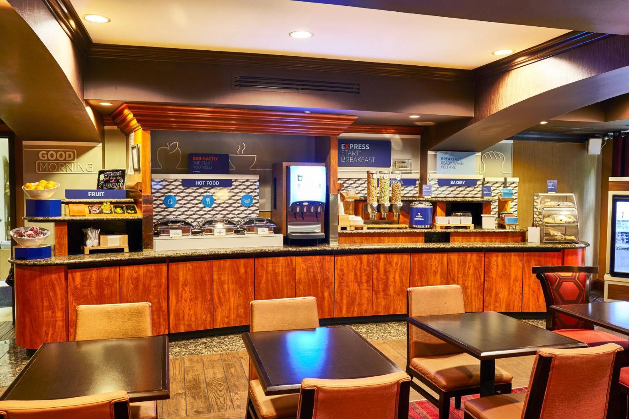 Holiday Inn Express Hotel & Suites Vineland Millville By Ihg מראה חיצוני תמונה